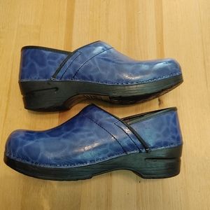 Sanita clogs size 38